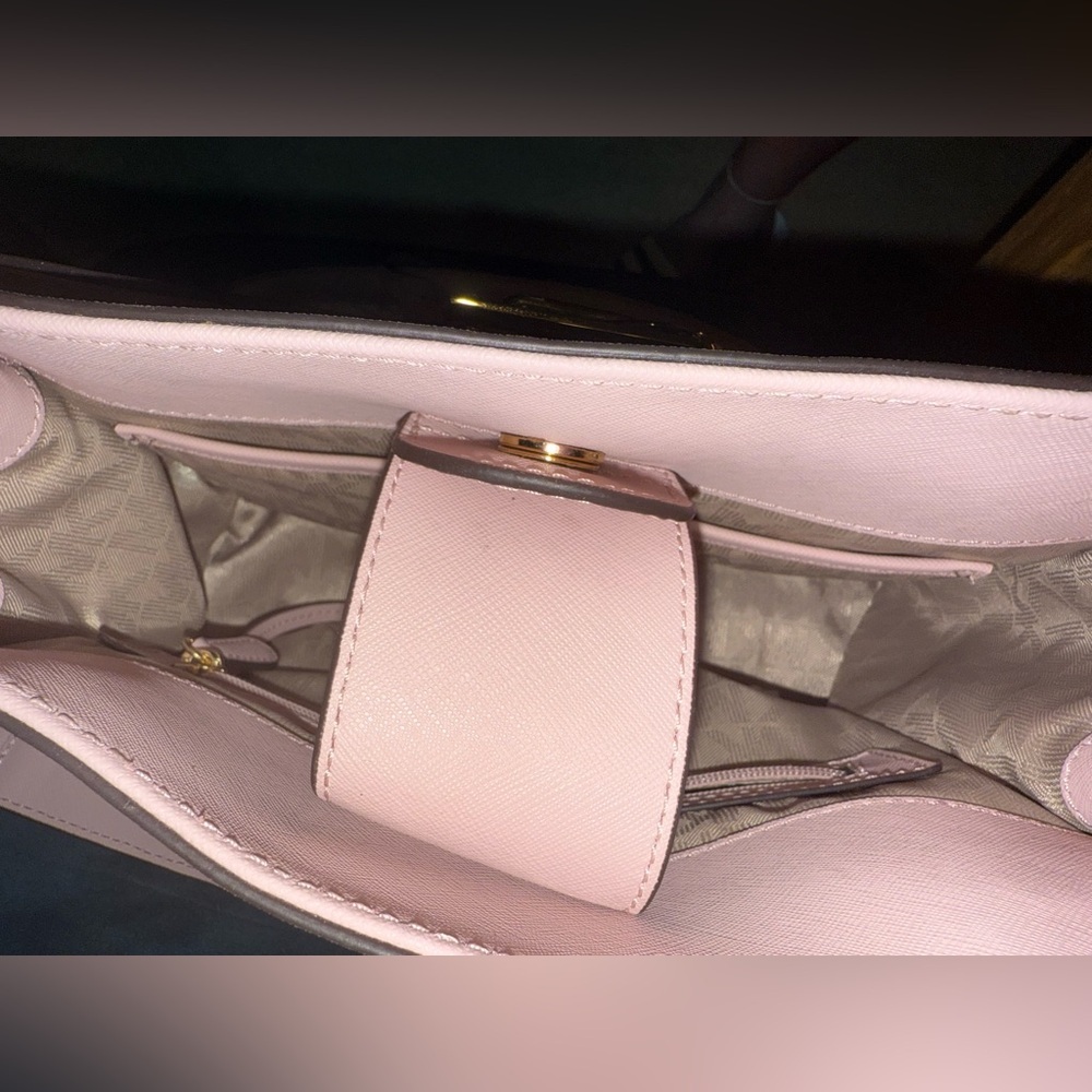 Michael Kors Hamilton Light Pink Satchel with Gold Hardware - Picture 7 of 14